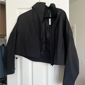 Lululemon cropped rain jacket